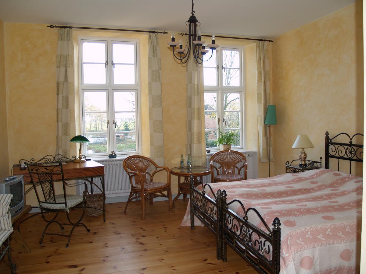 Landhaus Schloss Koelzow Kolzow Exterior foto