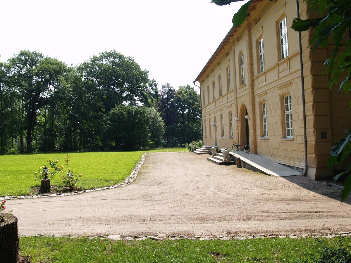 Landhaus Schloss Koelzow Exterior foto