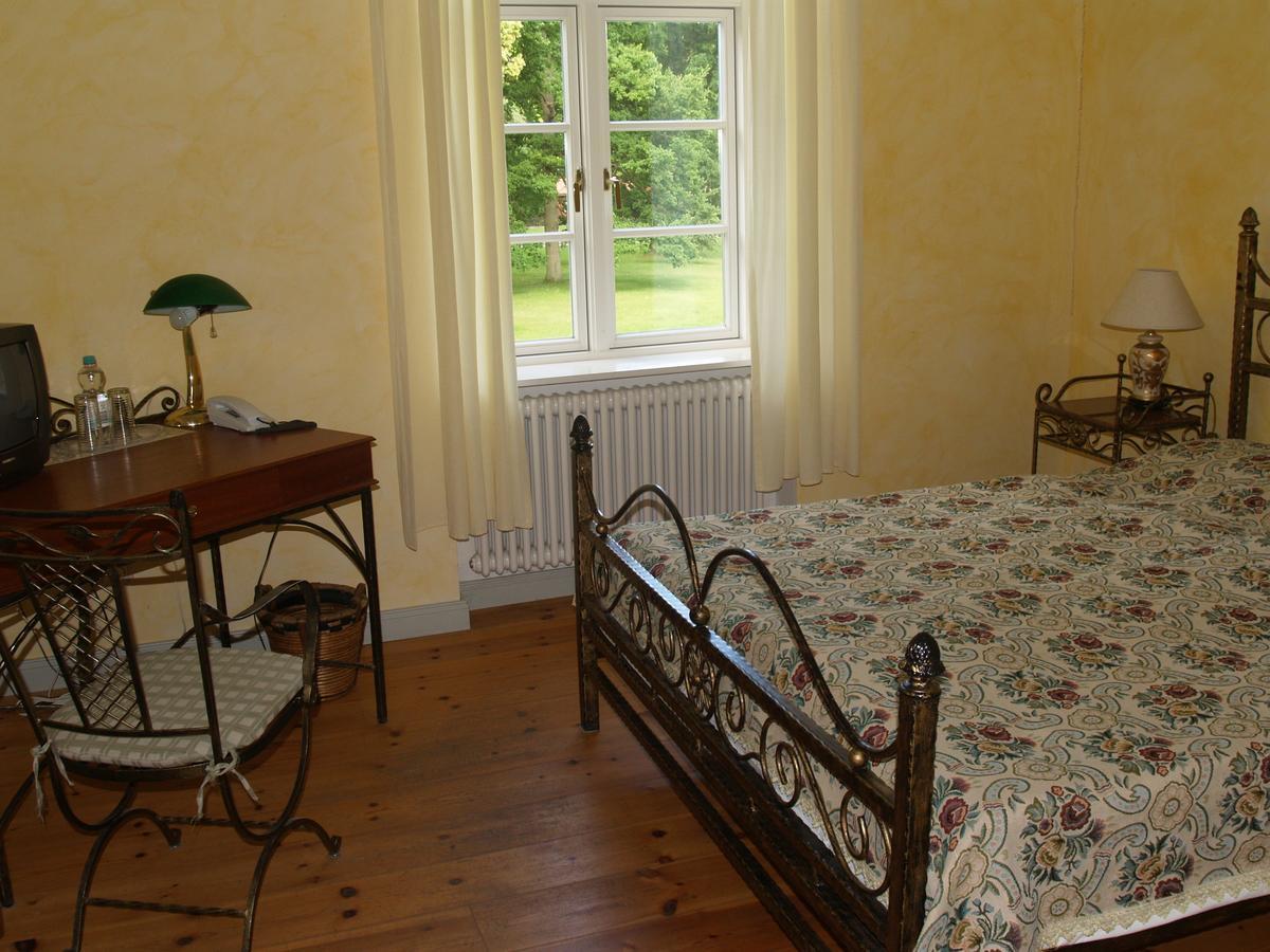 Landhaus Schloss Koelzow Exterior foto